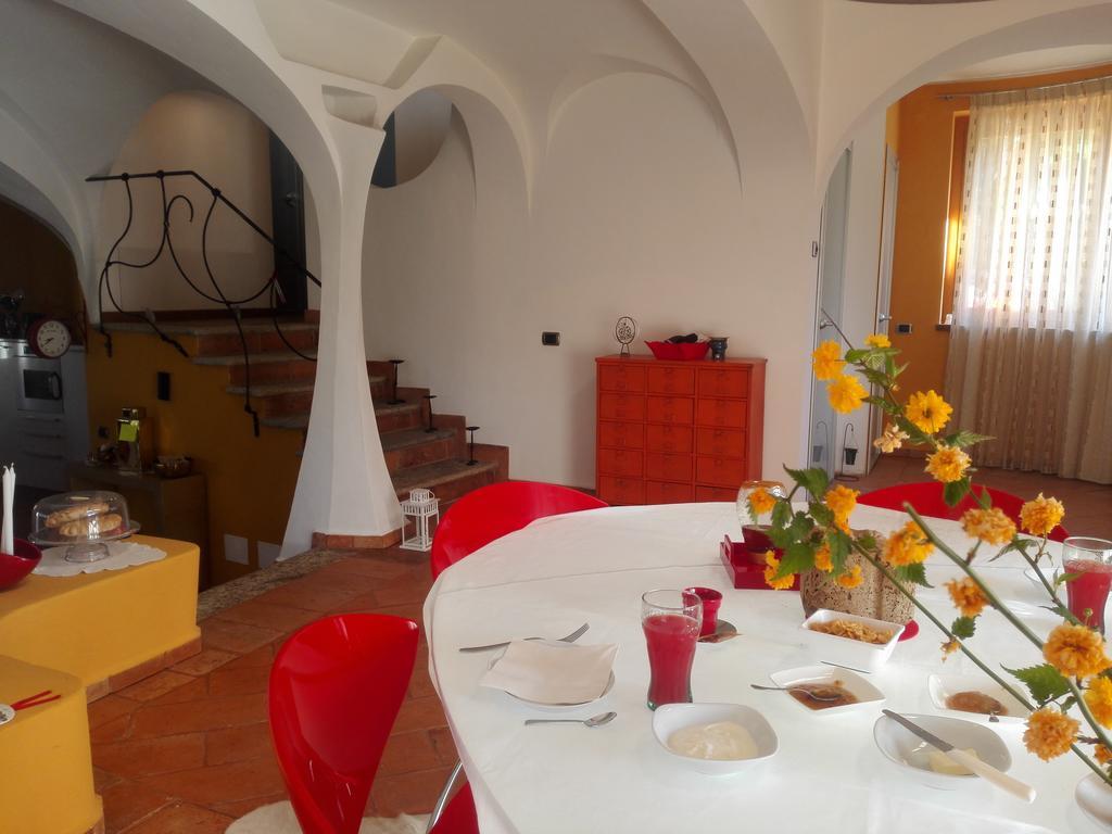 B&B Villa Claudia Лавена-Понте-Треза Екстер'єр фото