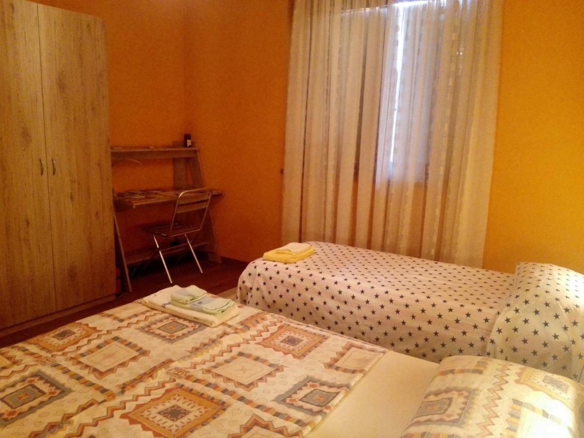 B&B Villa Claudia Лавена-Понте-Треза Екстер'єр фото