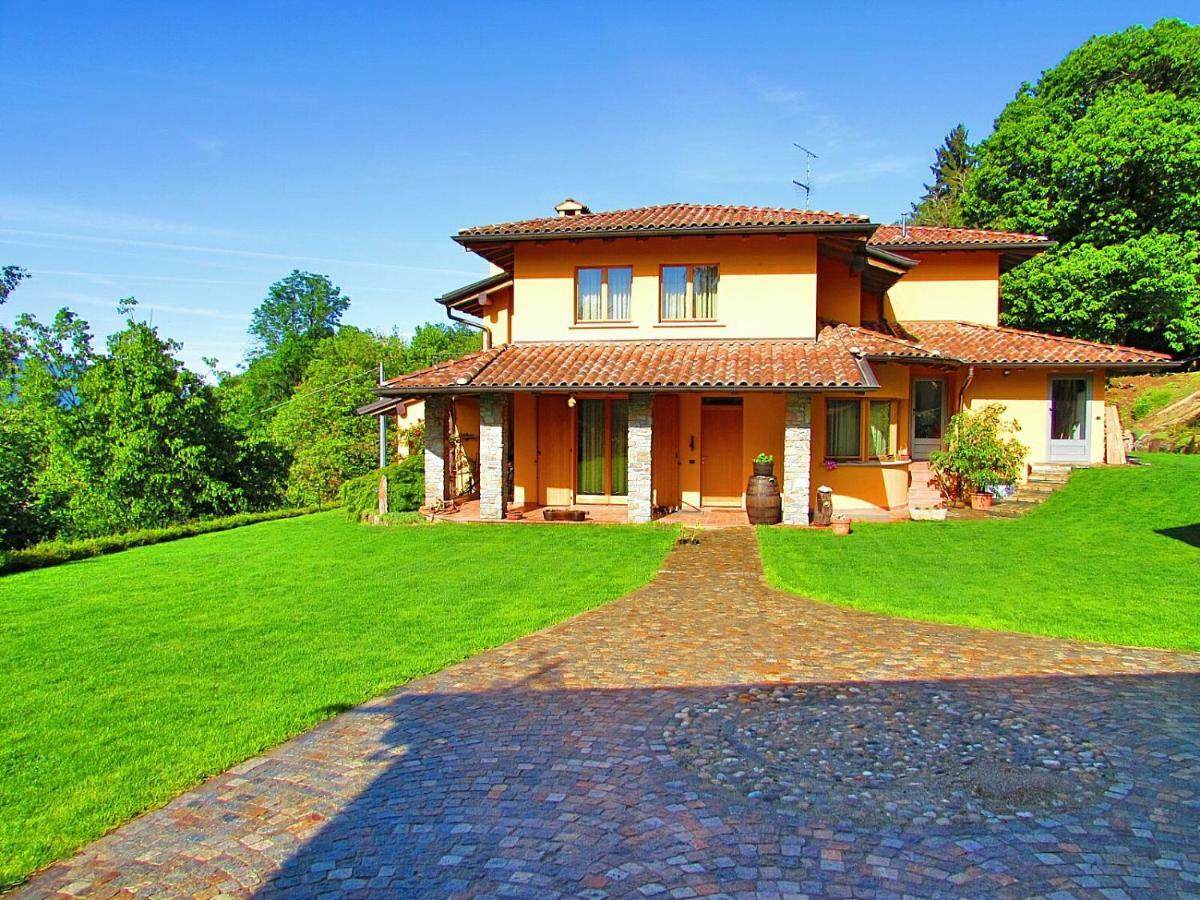 B&B Villa Claudia Лавена-Понте-Треза Екстер'єр фото